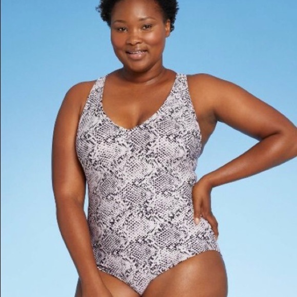 ALL IN MOTION / NWT/ Snake print/ Women's V-Neck Strappy Back Detail - Picture 3 of 9